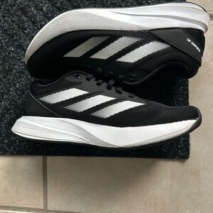 Adidas women’s Duramo RC Running Shoes – Size 6